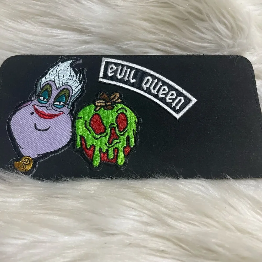 Disney Loungefly Alice In Wonderland Evil Queen Ursula.synthetic Black suede.